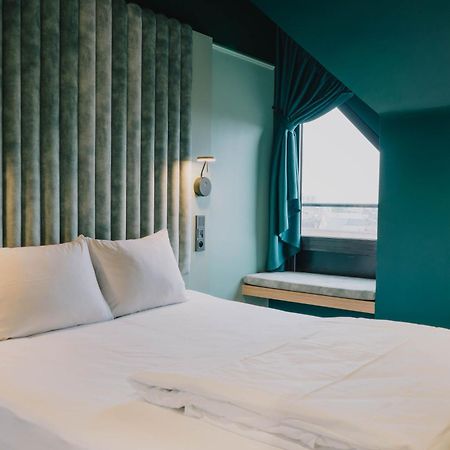 Ibis Styles Hasselt City Centre Bagian luar foto