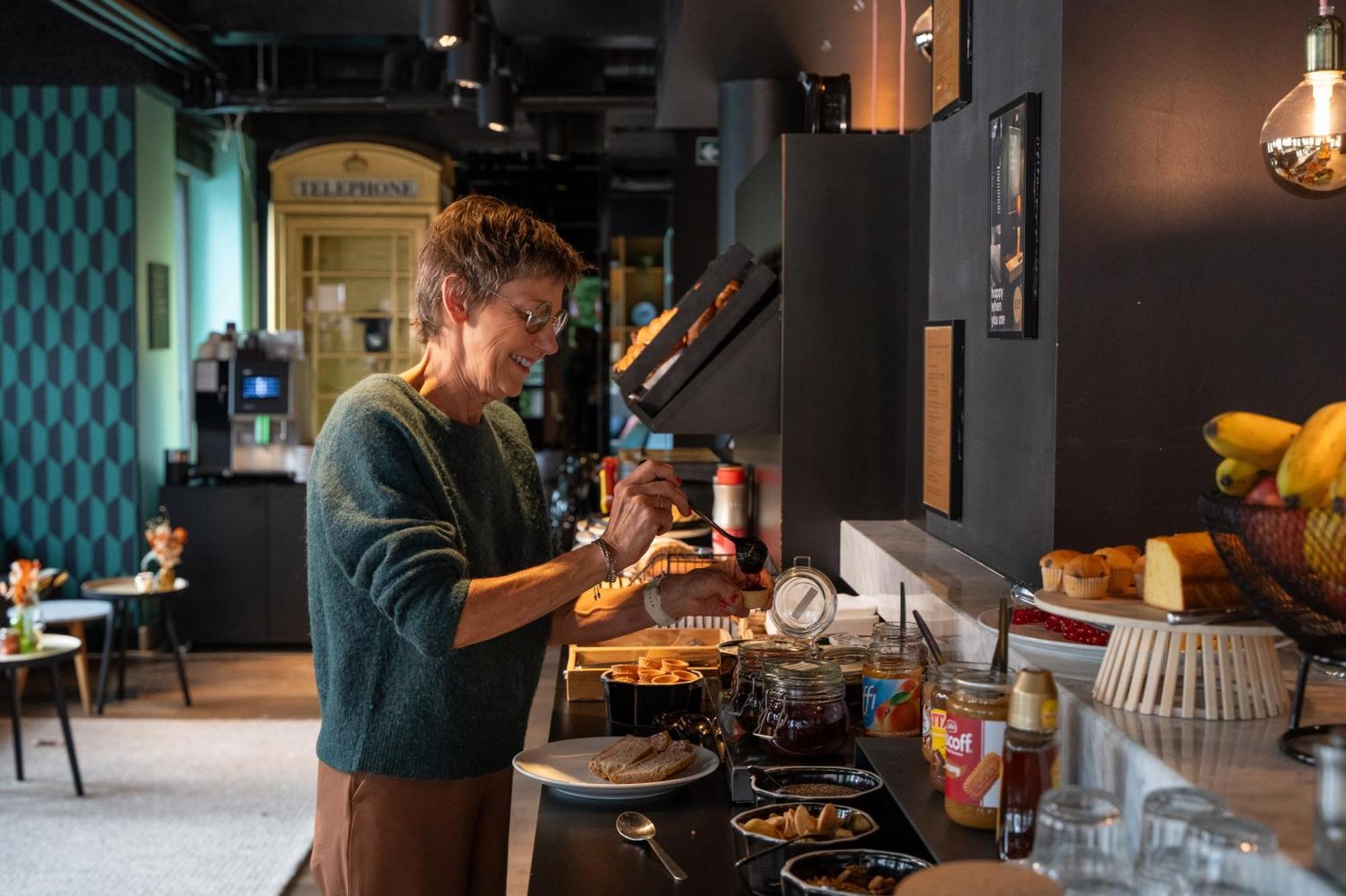Ibis Styles Hasselt City Centre Bagian luar foto