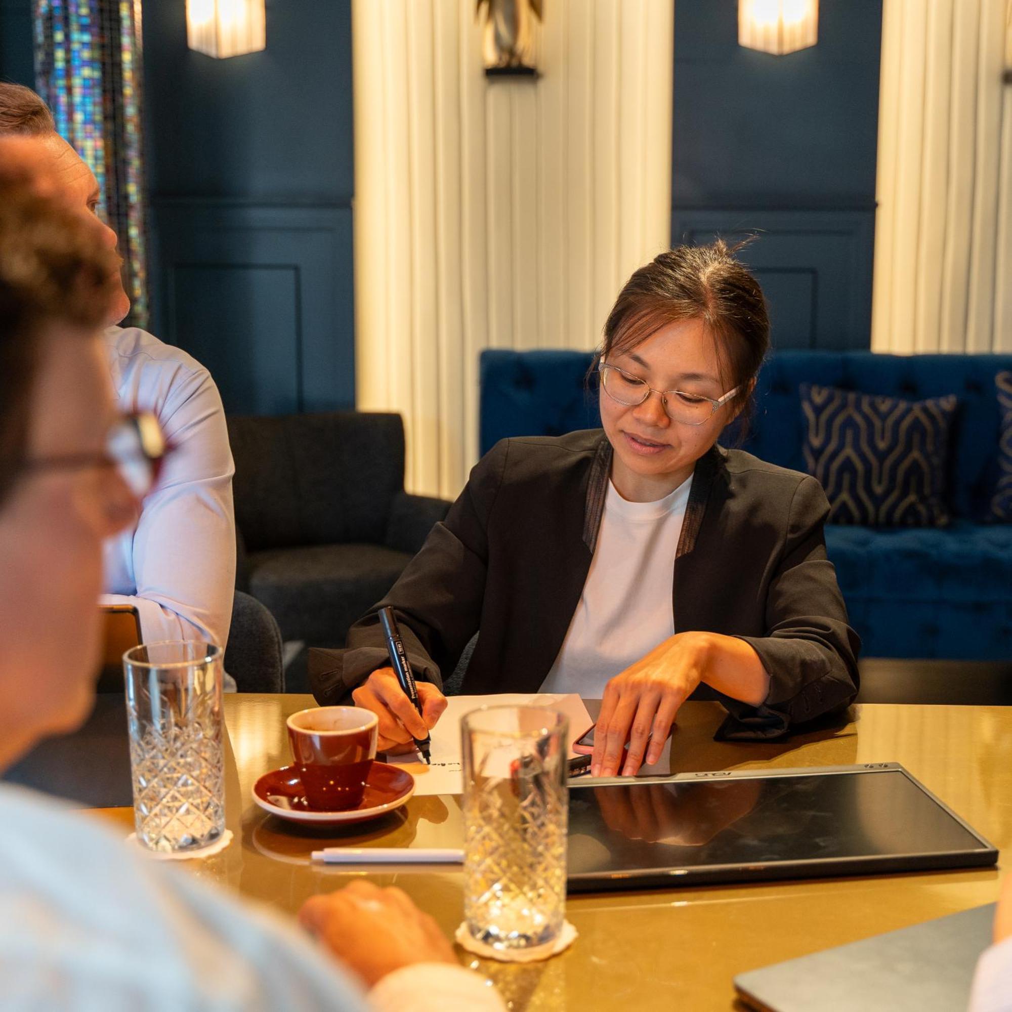 Ibis Styles Hasselt City Centre Bagian luar foto