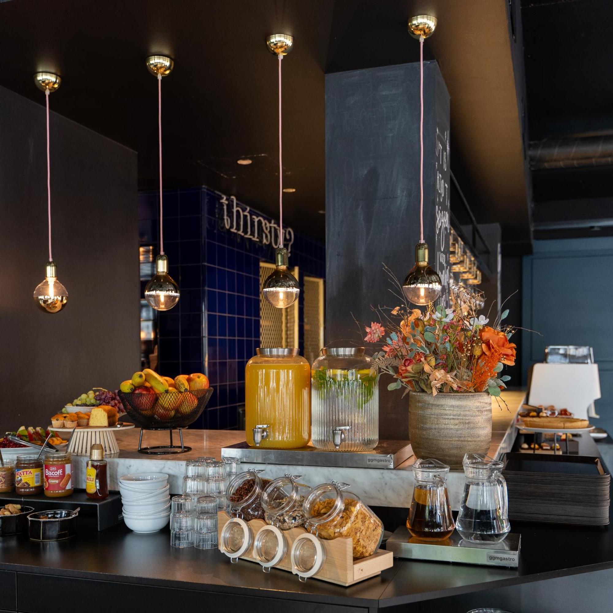 Ibis Styles Hasselt City Centre Bagian luar foto