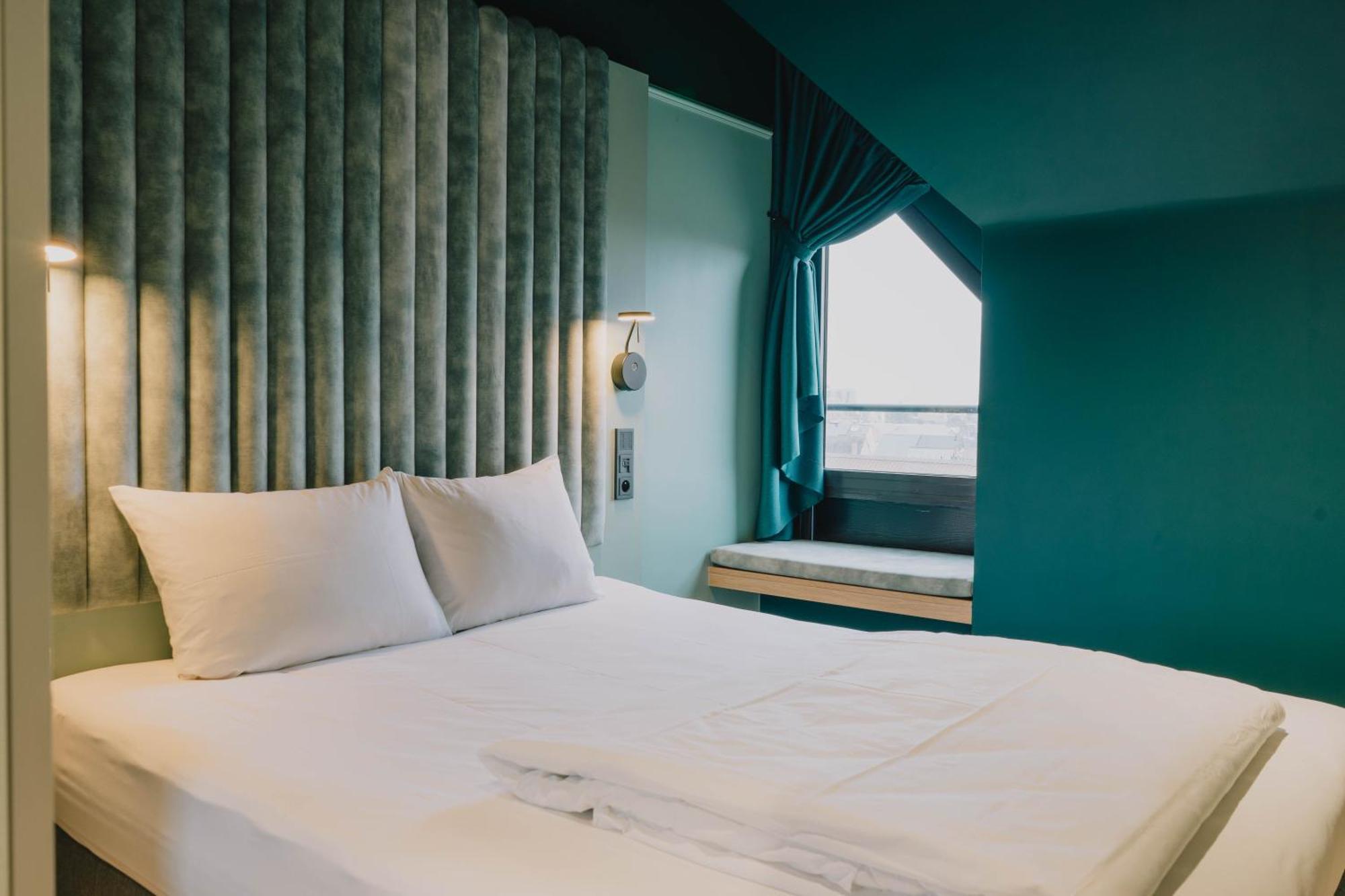 Ibis Styles Hasselt City Centre Bagian luar foto